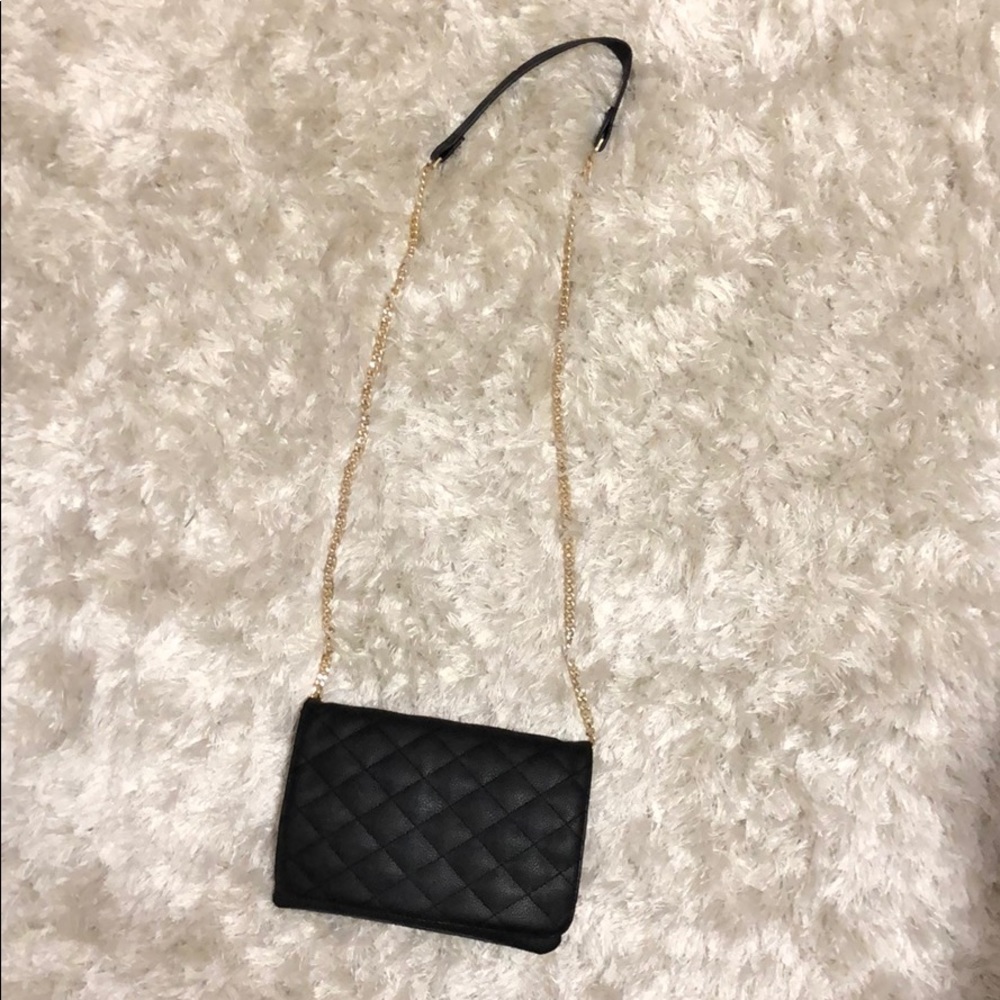 Black forever 21 crossbody purse